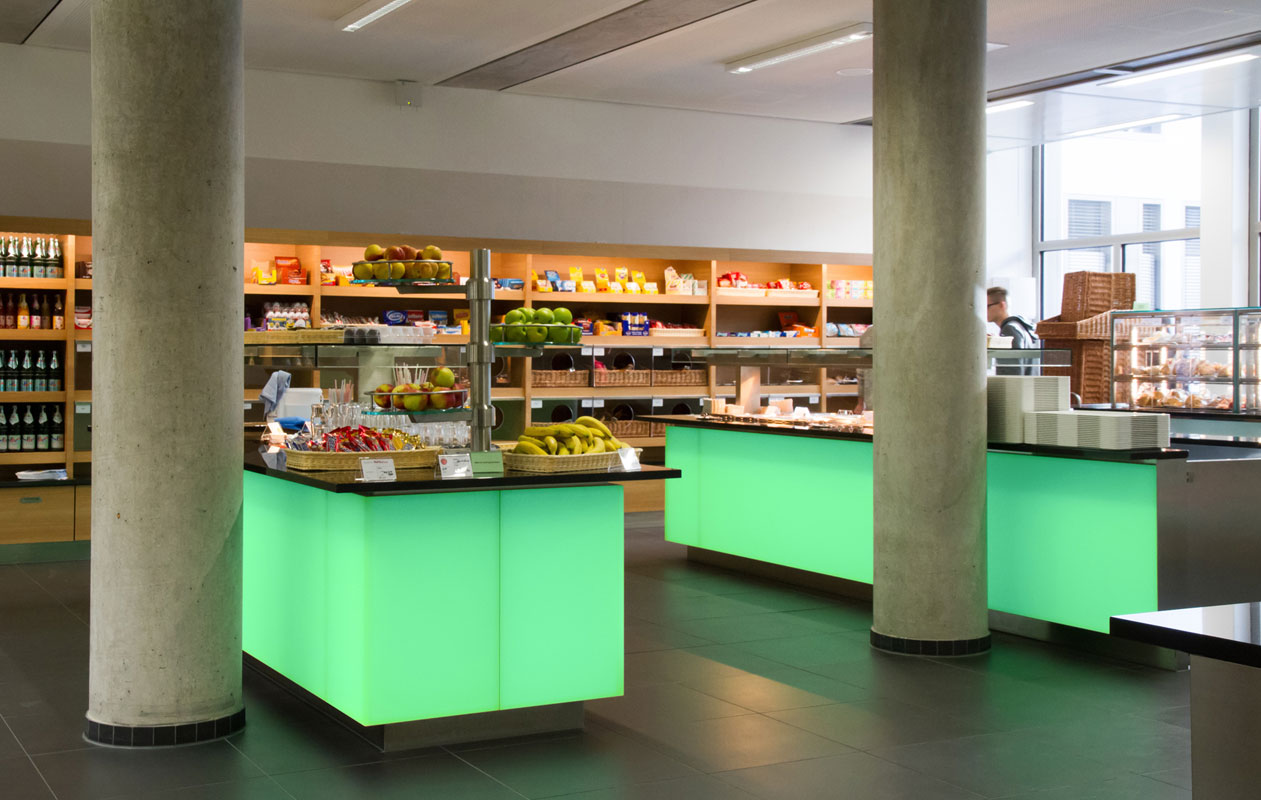 LED-Lichttheken in RGB aus Lightpanel frameless-Elementen mit individuellen Ecklösungen,gefertigt von axis in Nürnberg